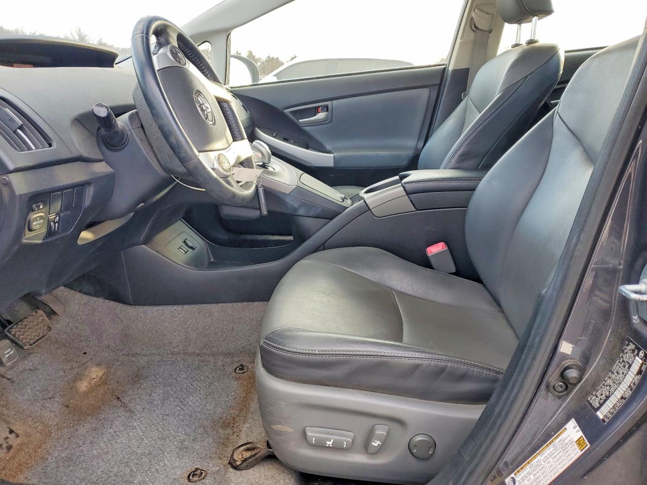 2013 TOYOTA PRIUS photo 7