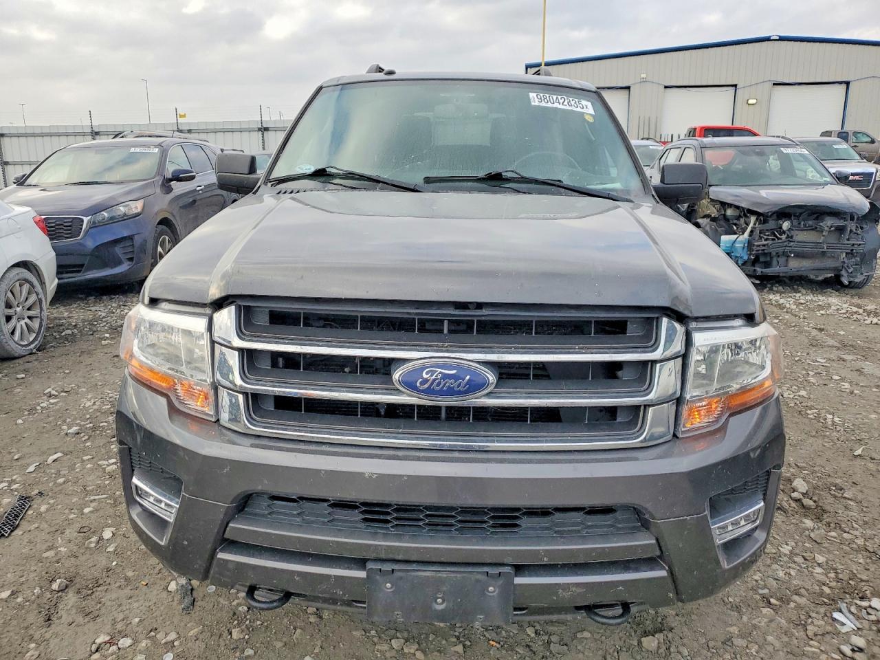 2017 FORD EXPEDITION XLT photo 9