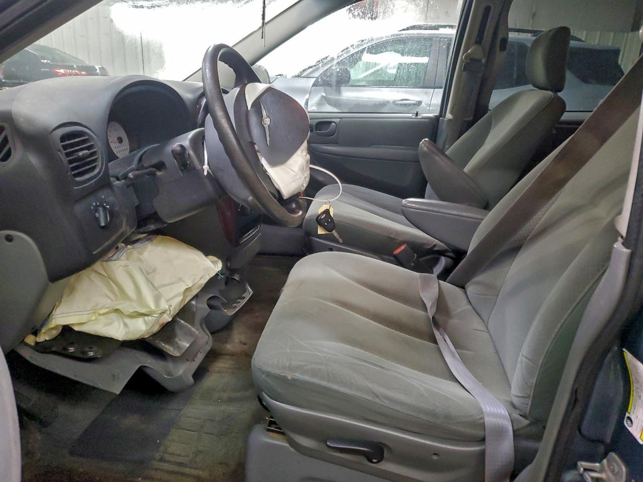 2007 CHRYSLER TOWN & COUNTRY LX photo 13
