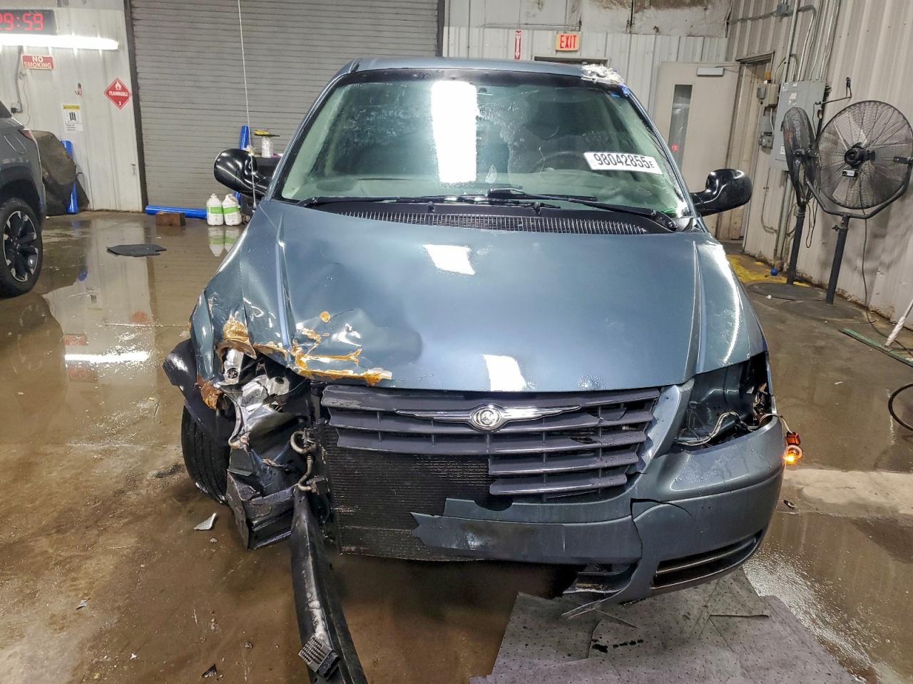 2007 CHRYSLER TOWN & COUNTRY LX photo 9