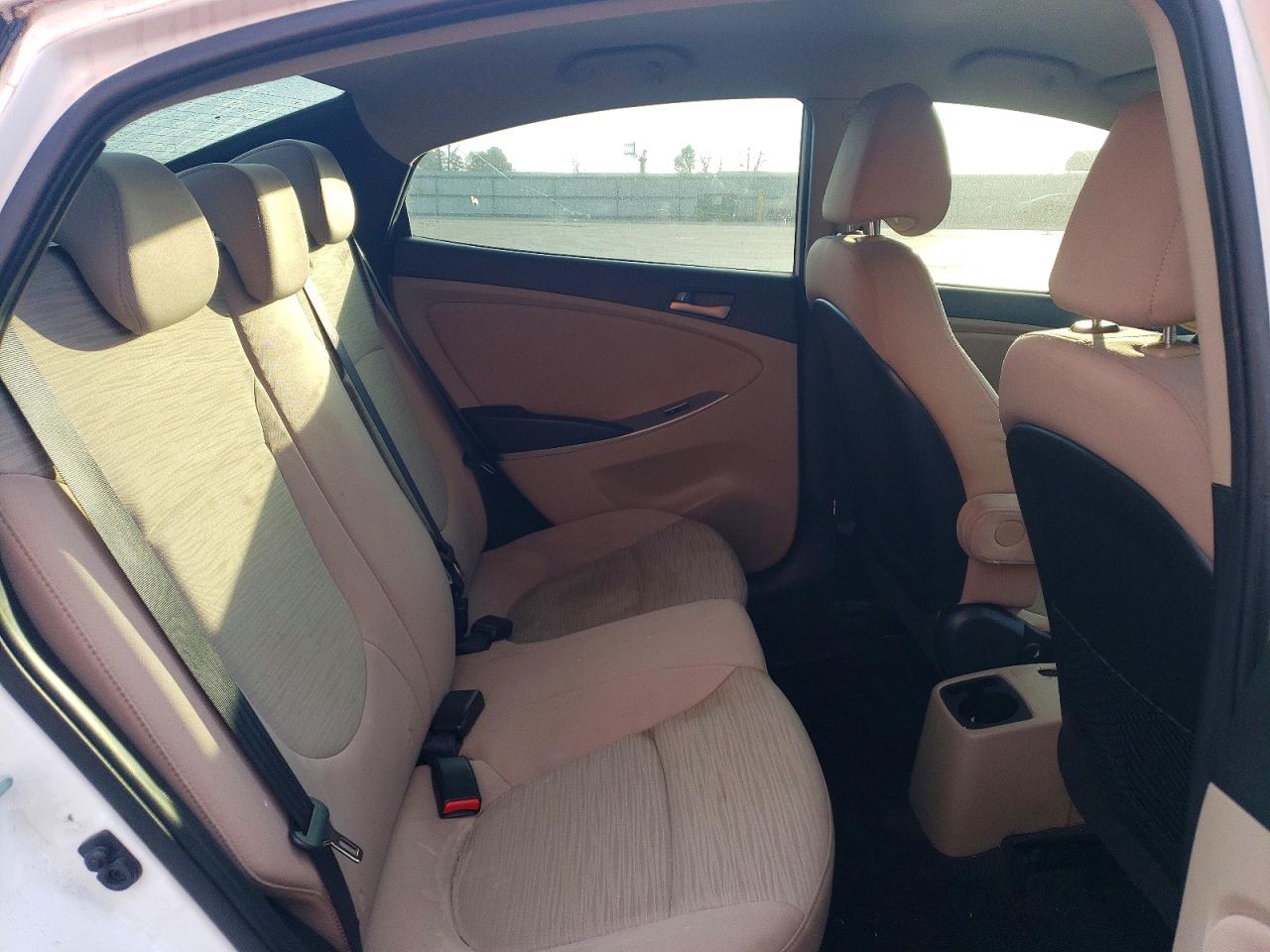 2016 HYUNDAI ACCENT SE photo 10