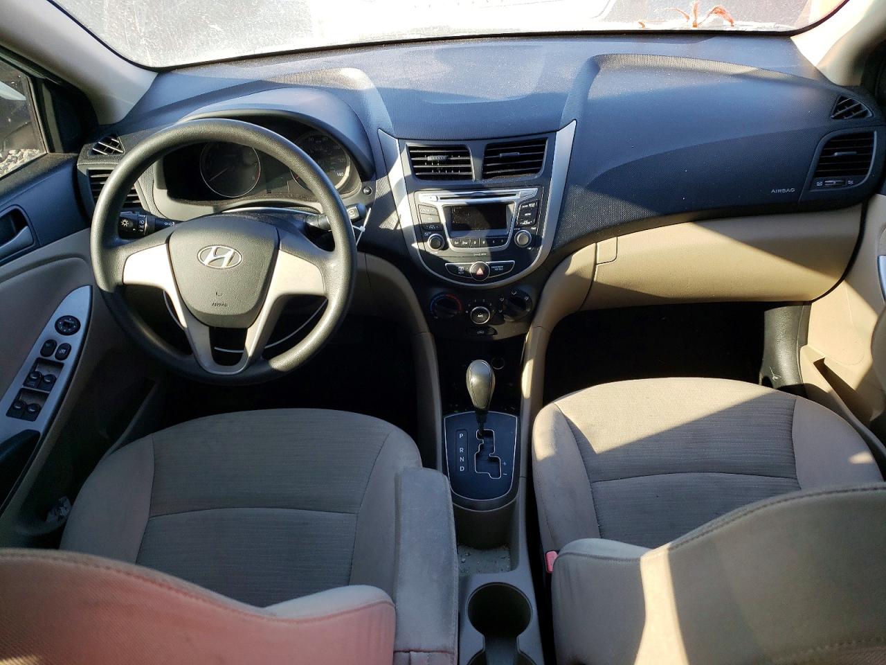 2016 HYUNDAI ACCENT SE photo 8