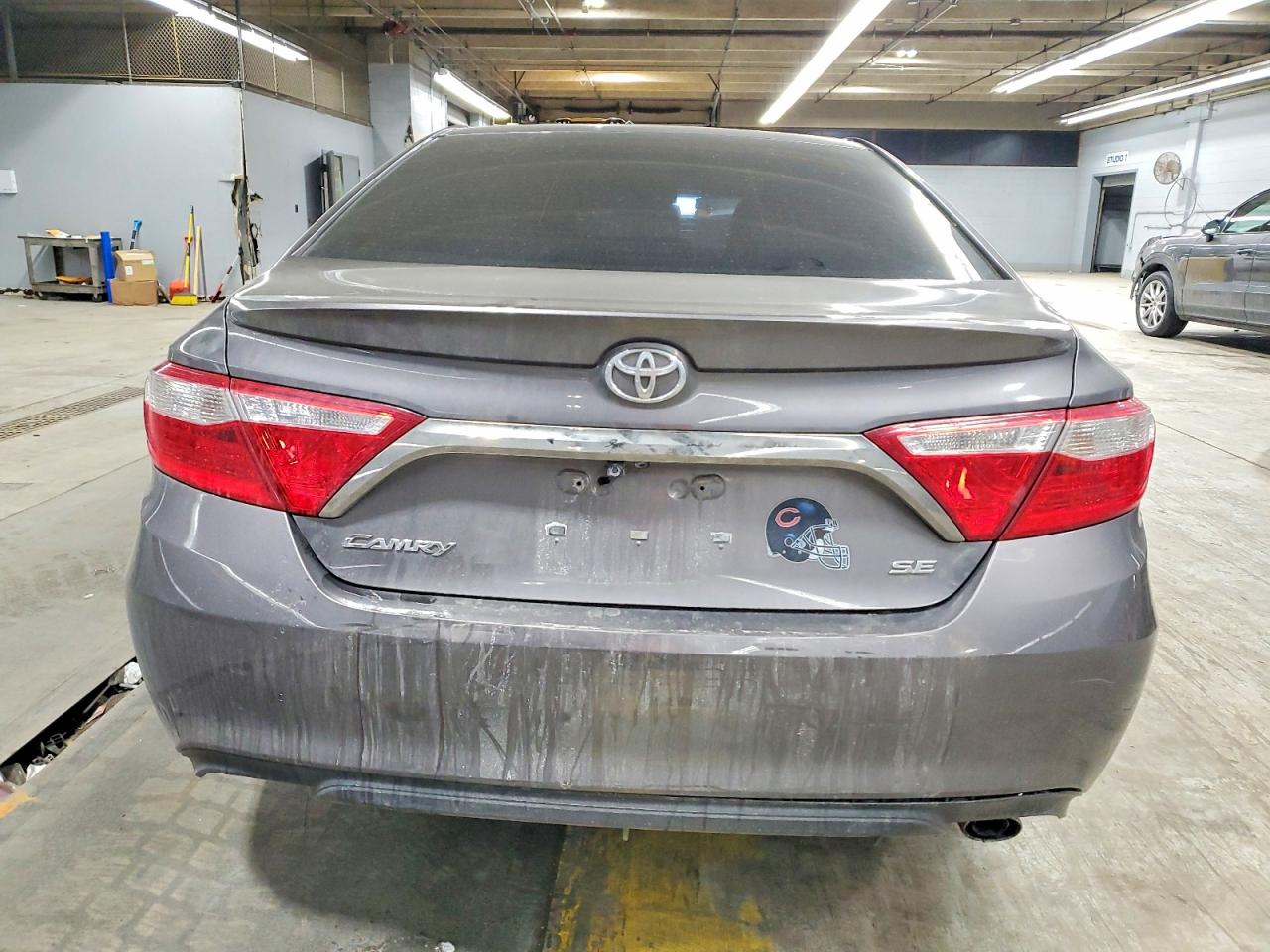 2016 TOYOTA CAMRY LE photo 6