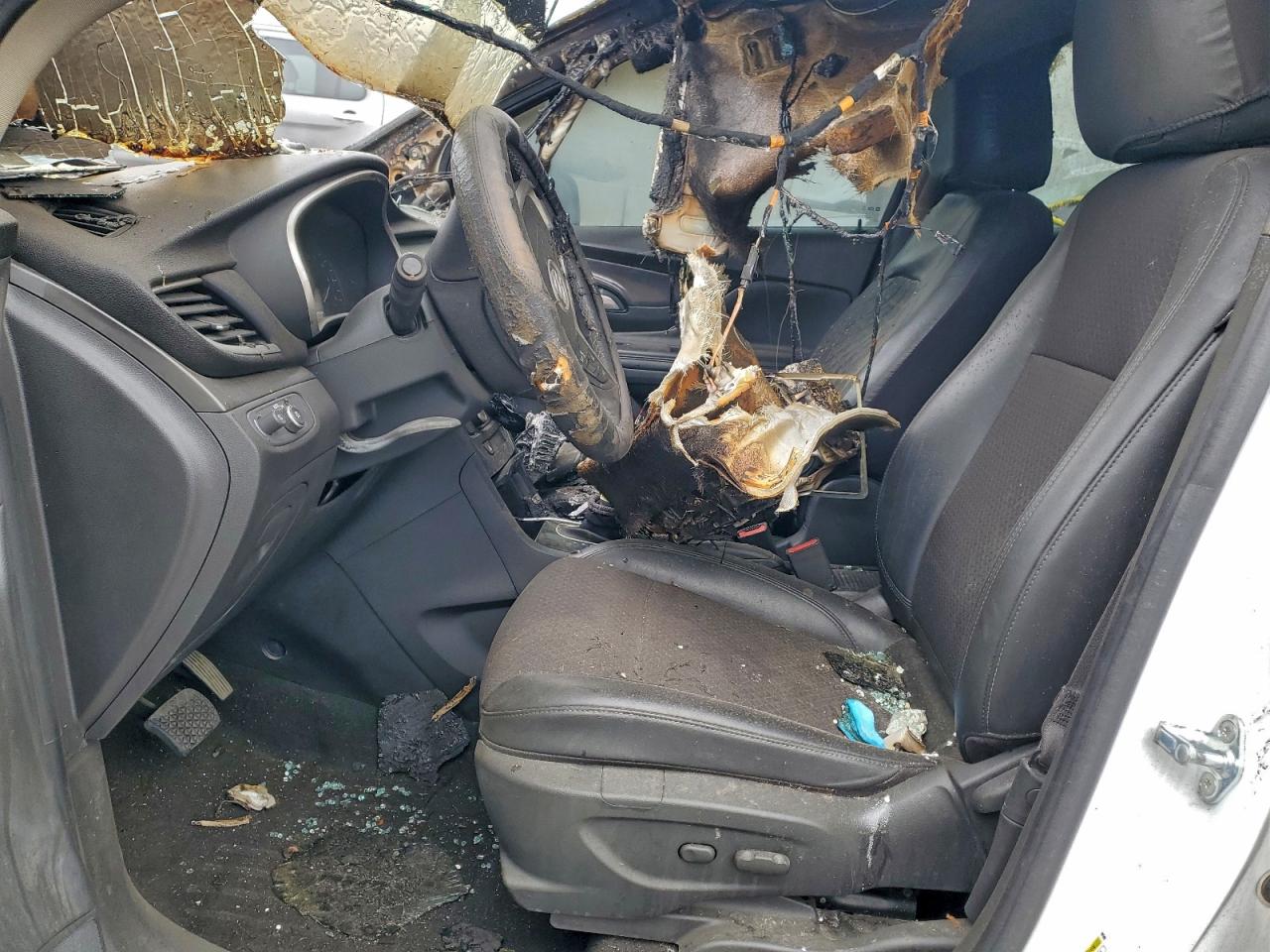2020 BUICK ENCORE PREFERRED photo 19
