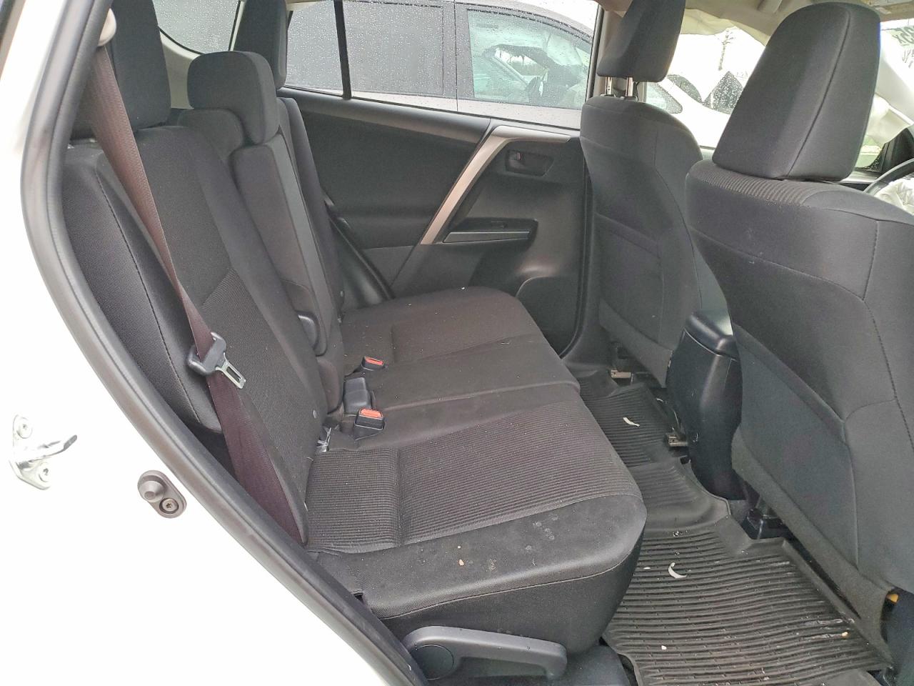 2017 TOYOTA RAV4 LE photo 21