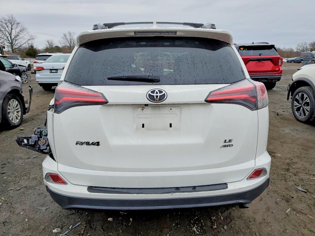 2017 TOYOTA RAV4 LE photo 11