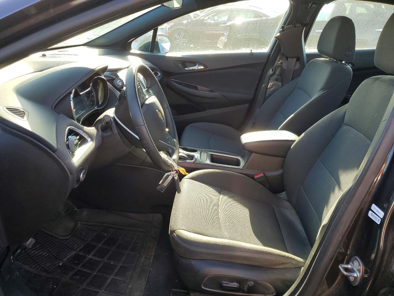 2017 CHEVROLET CRUZE LT photo 13