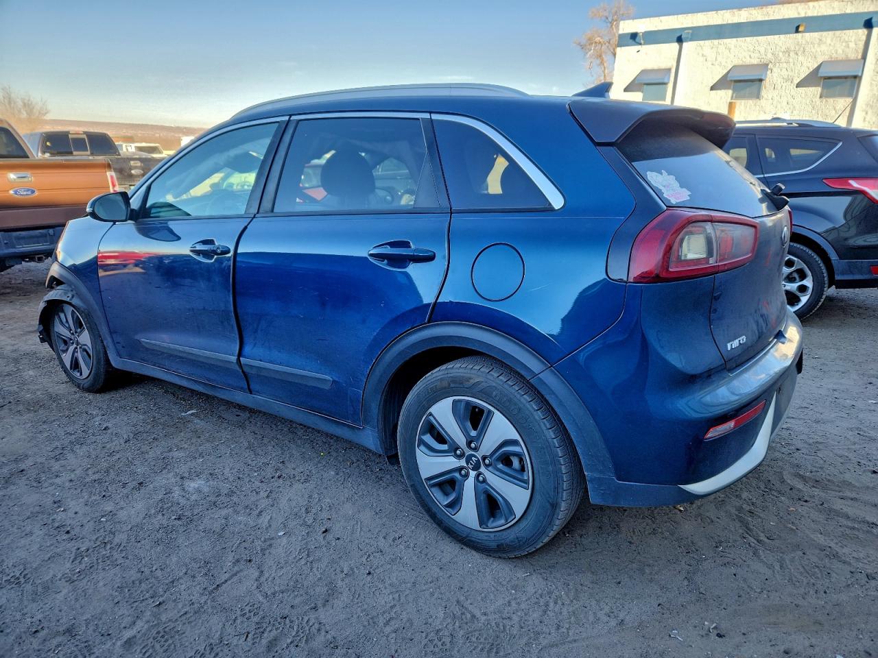 2019 KIA NIRO EX photo 2