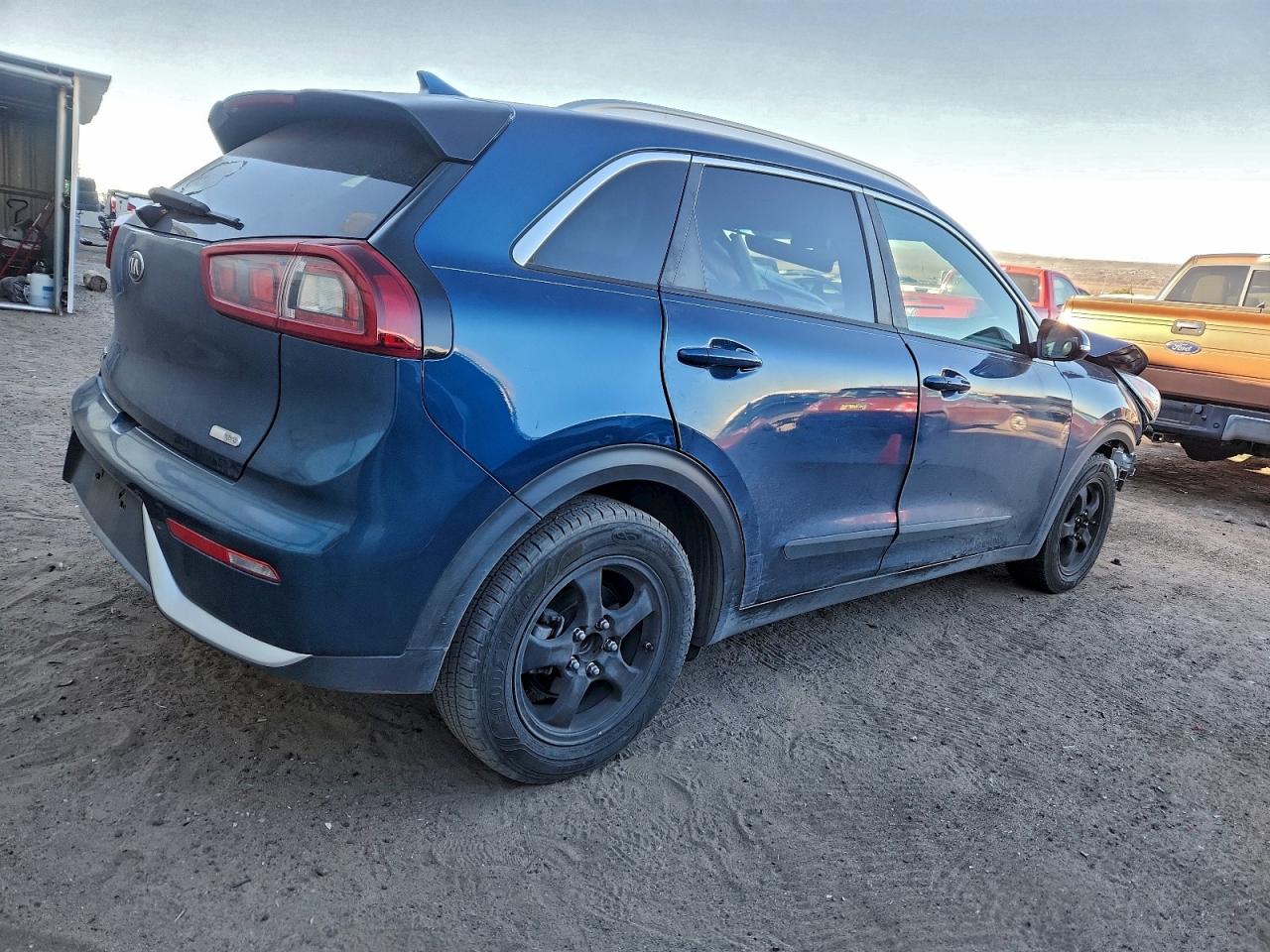 2019 KIA NIRO EX photo 3