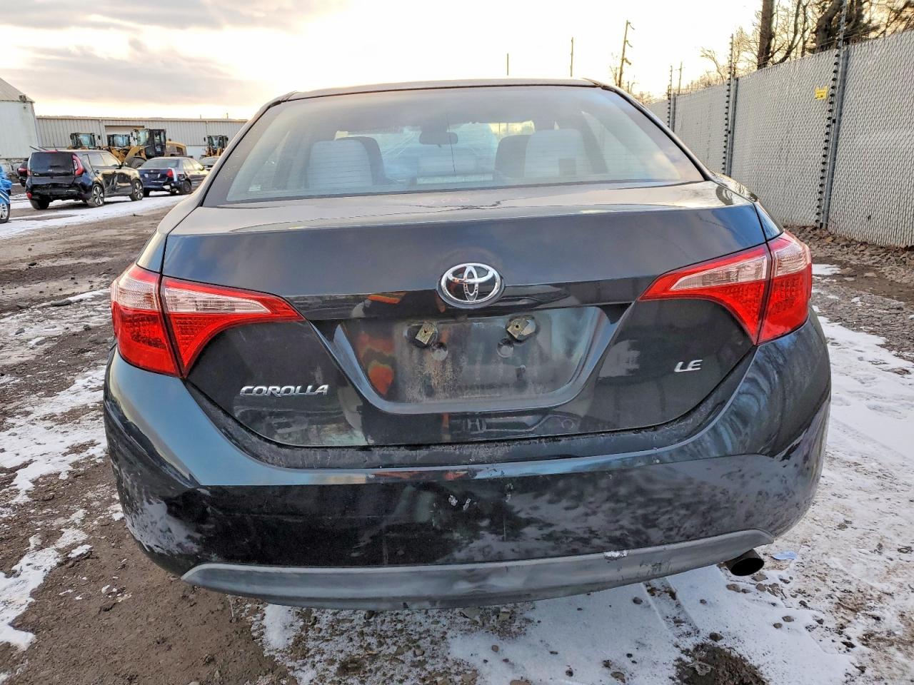 2019 TOYOTA COROLLA L photo 6