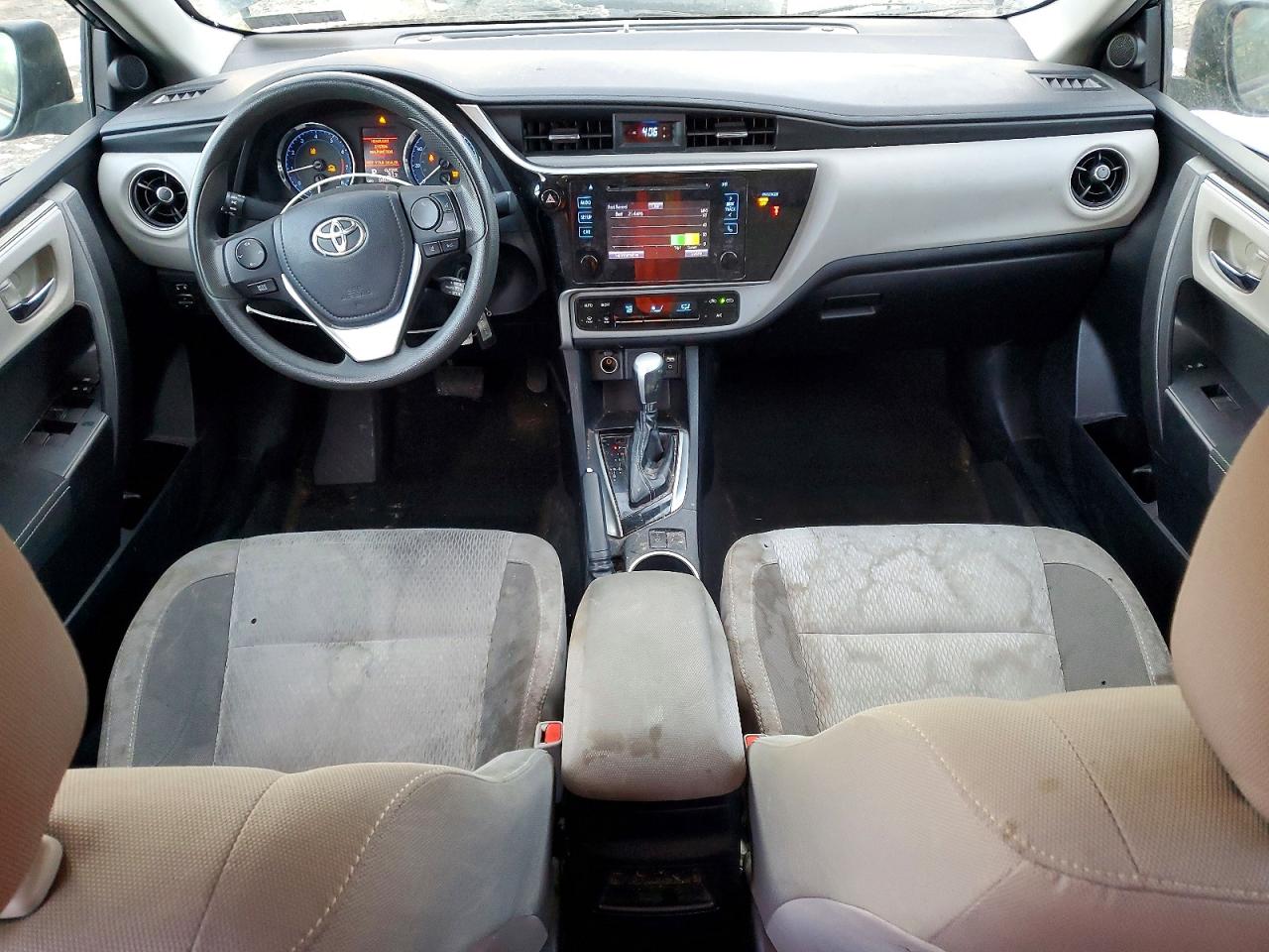 2019 TOYOTA COROLLA L photo 8