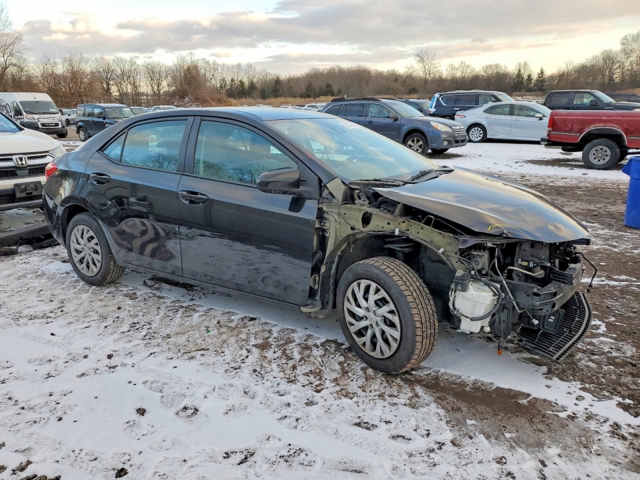 2019 TOYOTA COROLLA L photo 4