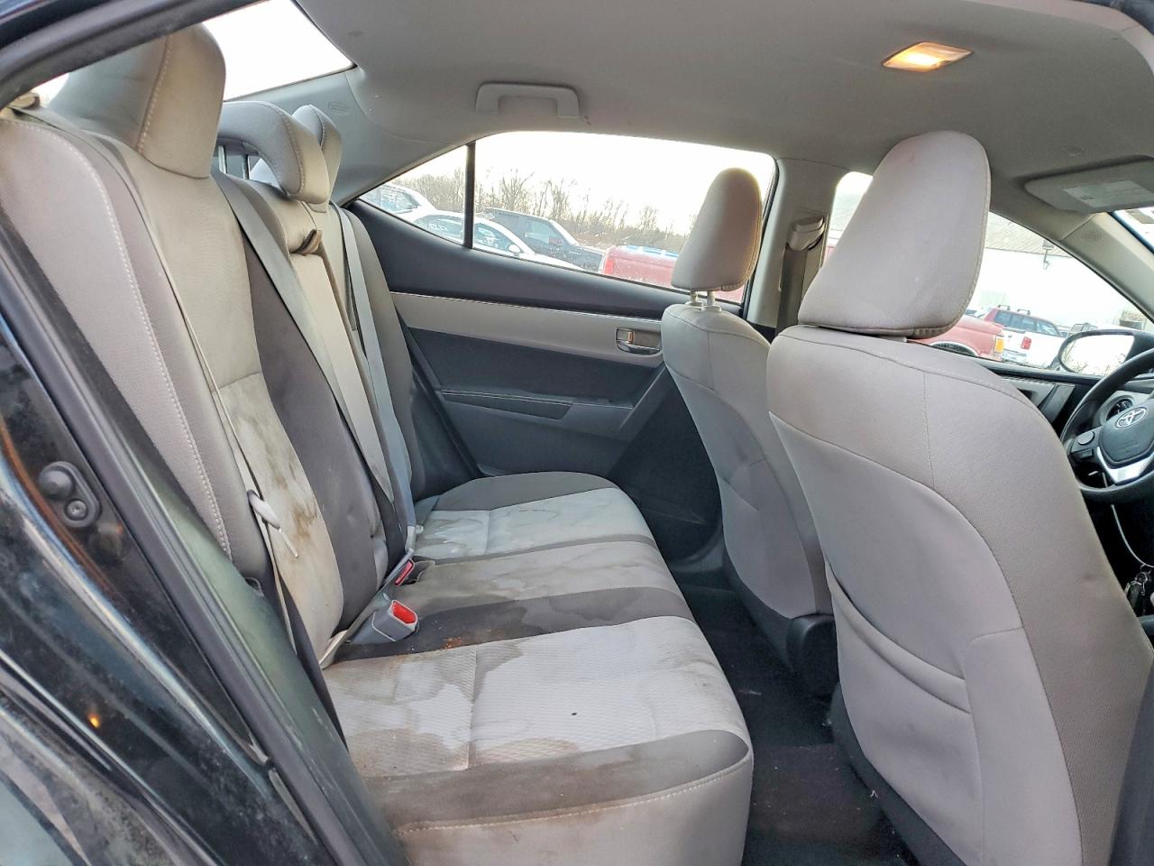 2019 TOYOTA COROLLA L photo 10