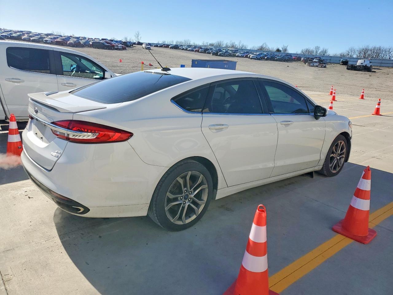 2017 FORD FUSION SE photo 3