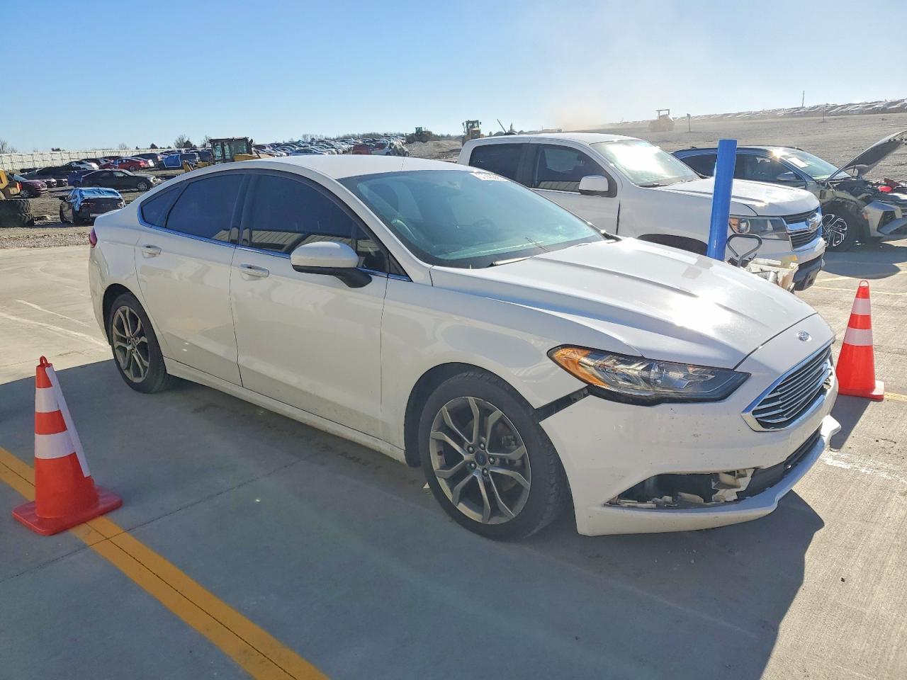 2017 FORD FUSION SE photo 4