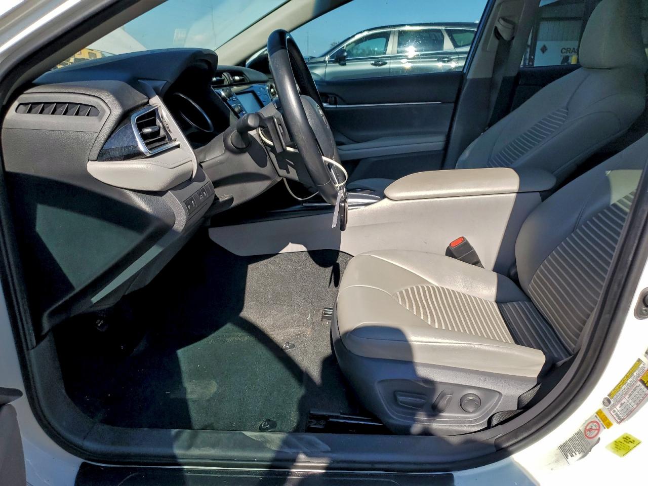2018 TOYOTA CAMRY L photo 13
