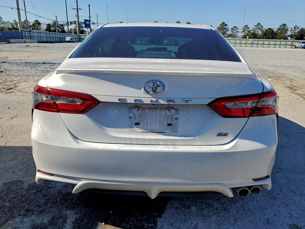 2018 TOYOTA CAMRY L photo 11