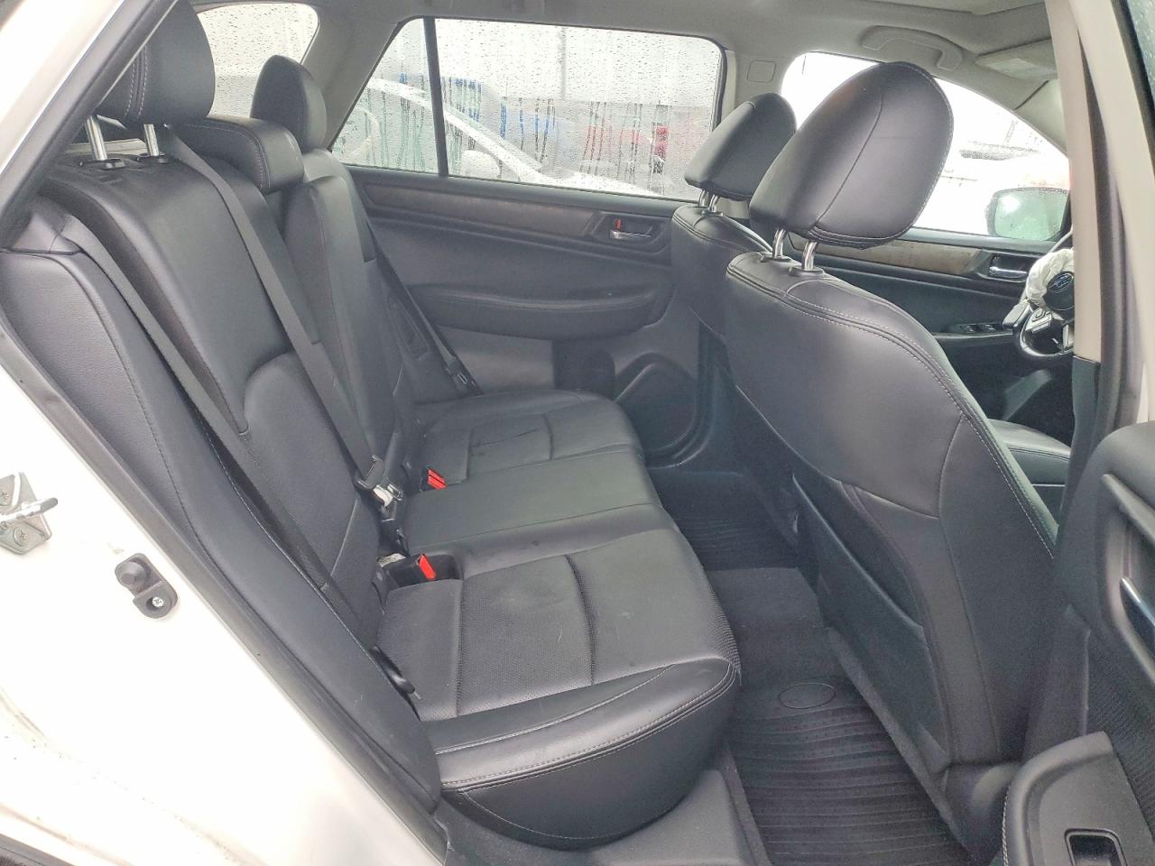 2015 SUBARU OUTBACK 3.6R LIMITED photo 11