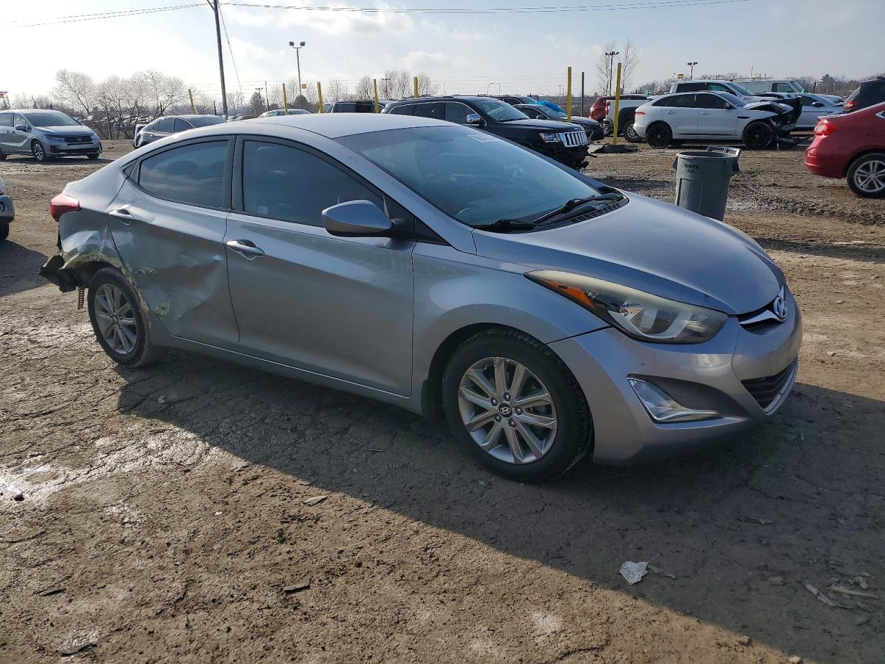 2016 HYUNDAI ELANTRA SE photo 4
