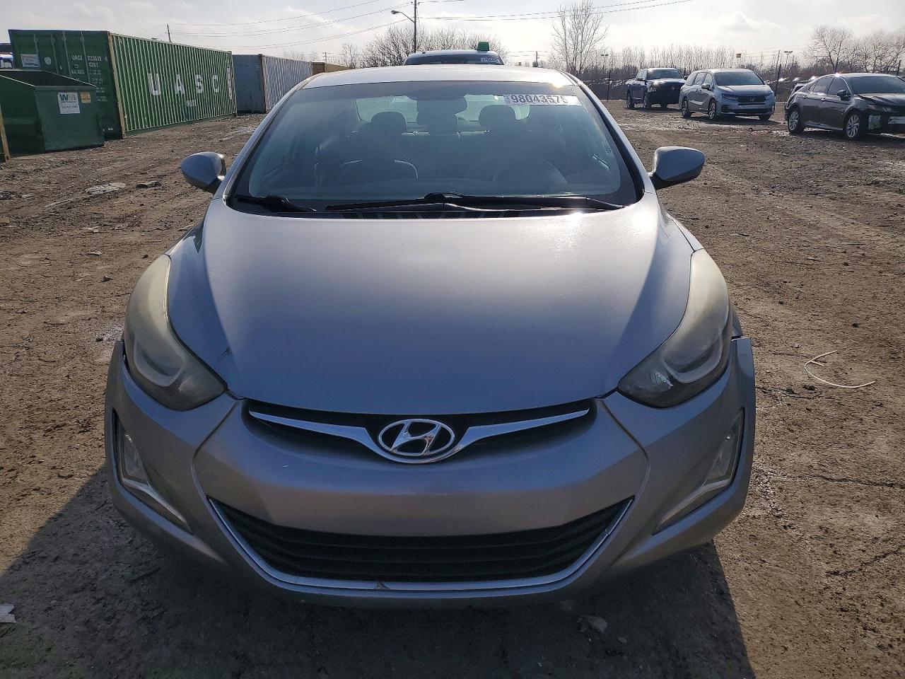 2016 HYUNDAI ELANTRA SE photo 5