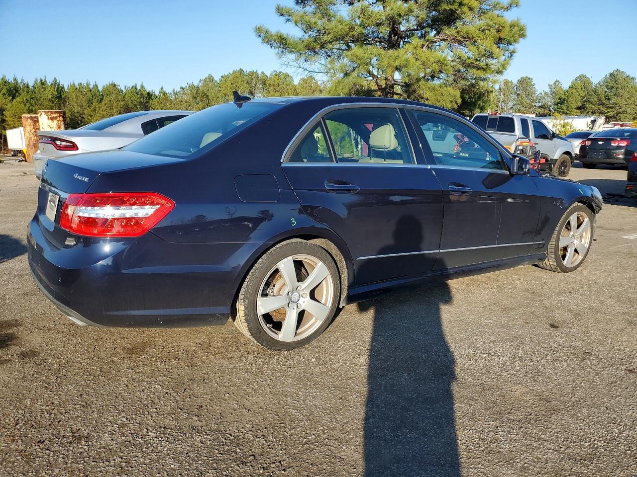2011 MERCEDES-BENZ E 350 photo 3