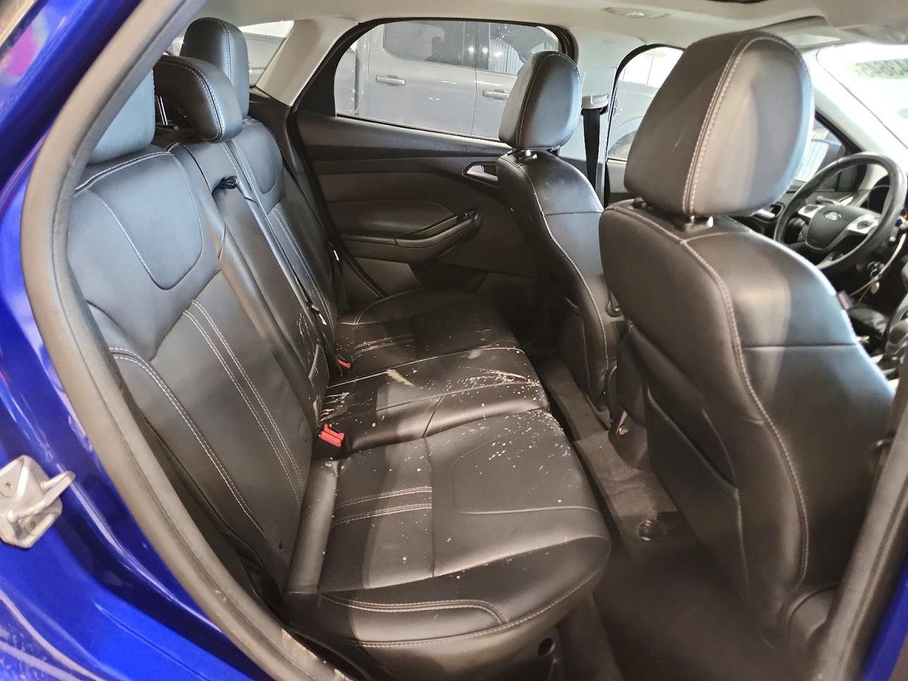 2014 FORD FOCUS SE photo 10