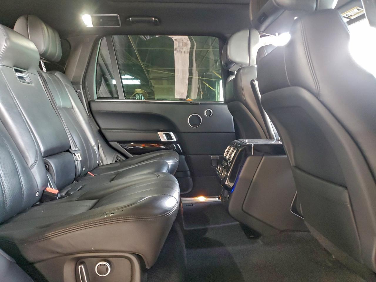 2016 LAND ROVER RANGE ROVER SUPERCHARGED photo 11