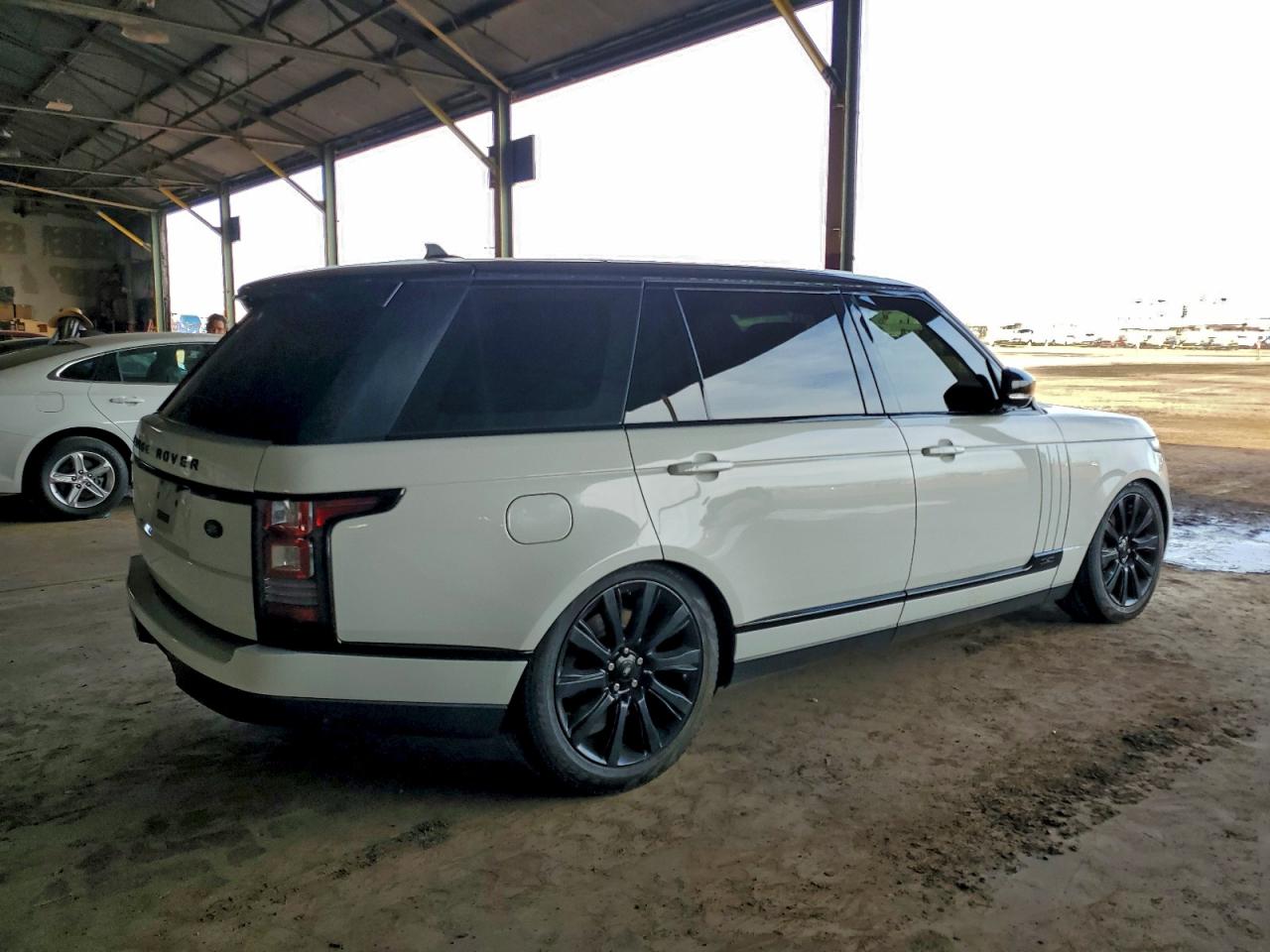 2016 LAND ROVER RANGE ROVER SUPERCHARGED photo 3