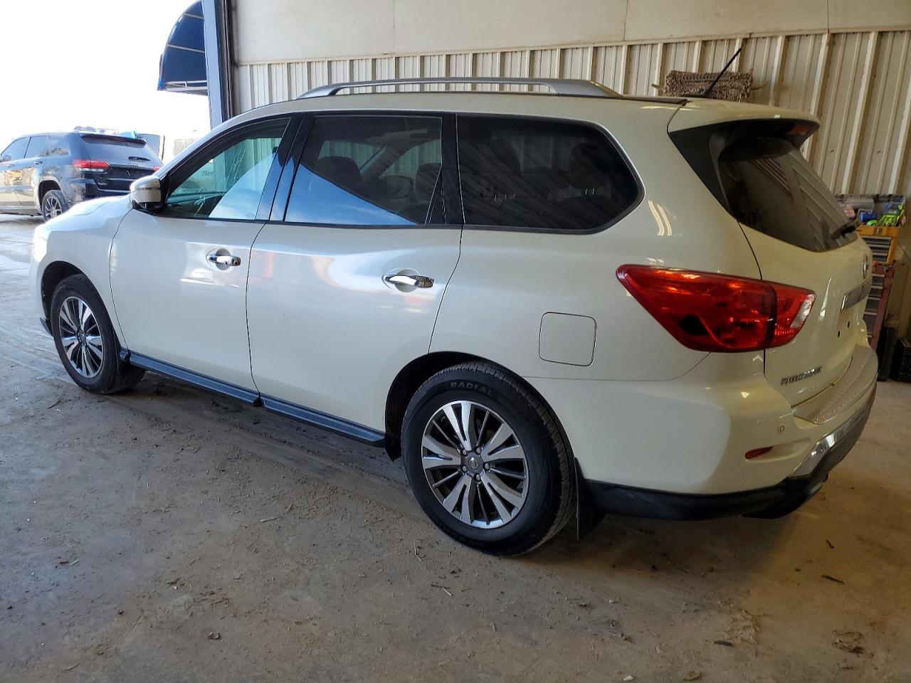 2017 NISSAN PATHFINDER S photo 2