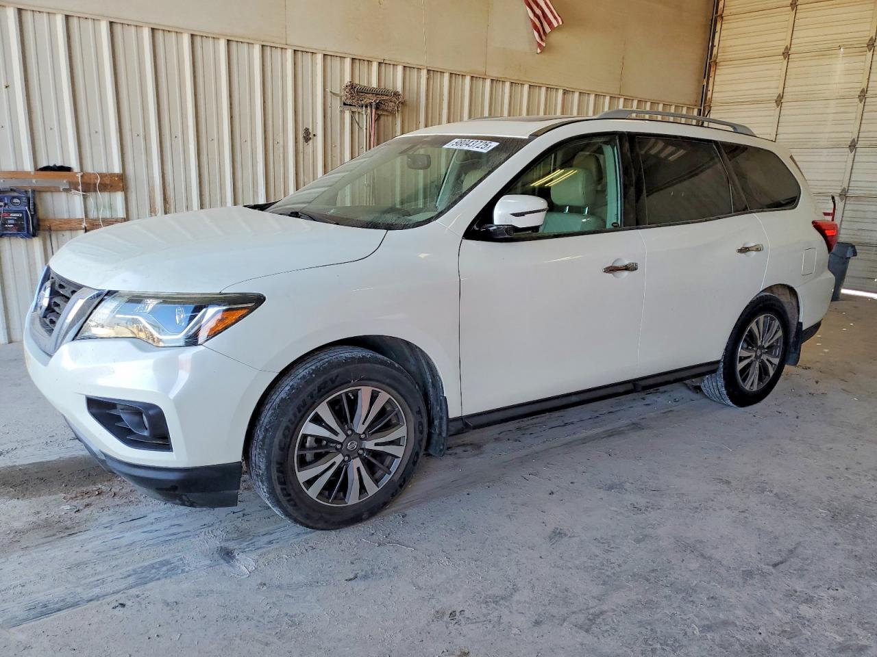 2017 NISSAN PATHFINDER