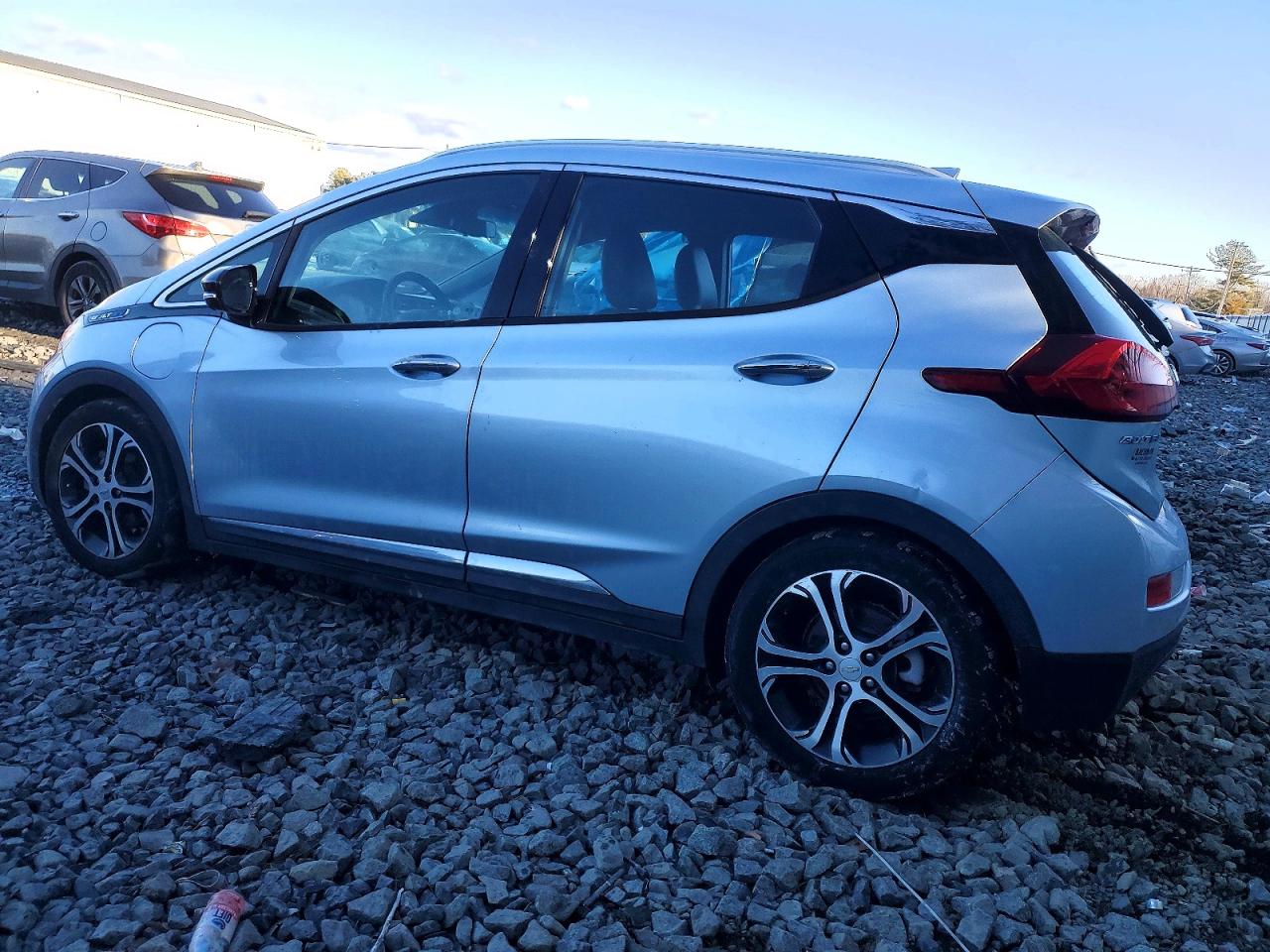 2017 CHEVROLET BOLT EV PREMIER photo 2