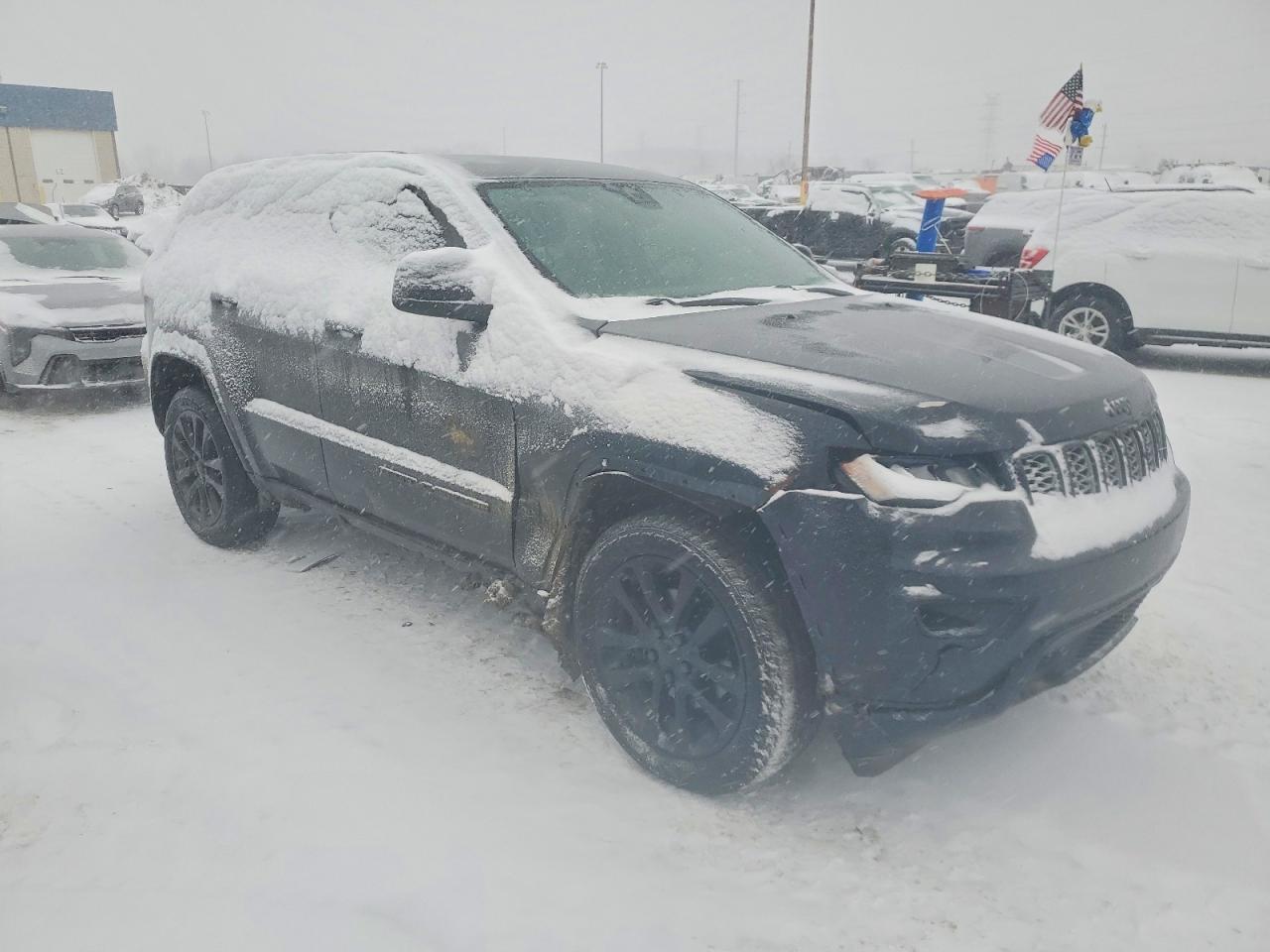 2018 JEEP GRAND CHEROKEE LAREDO photo 4