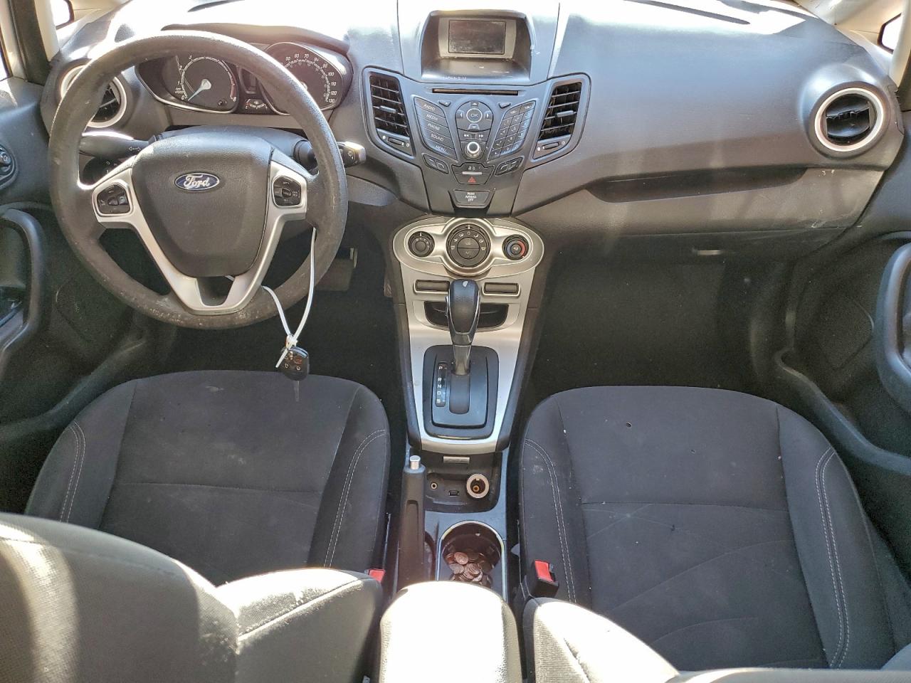 2019 FORD FIESTA SE photo 8
