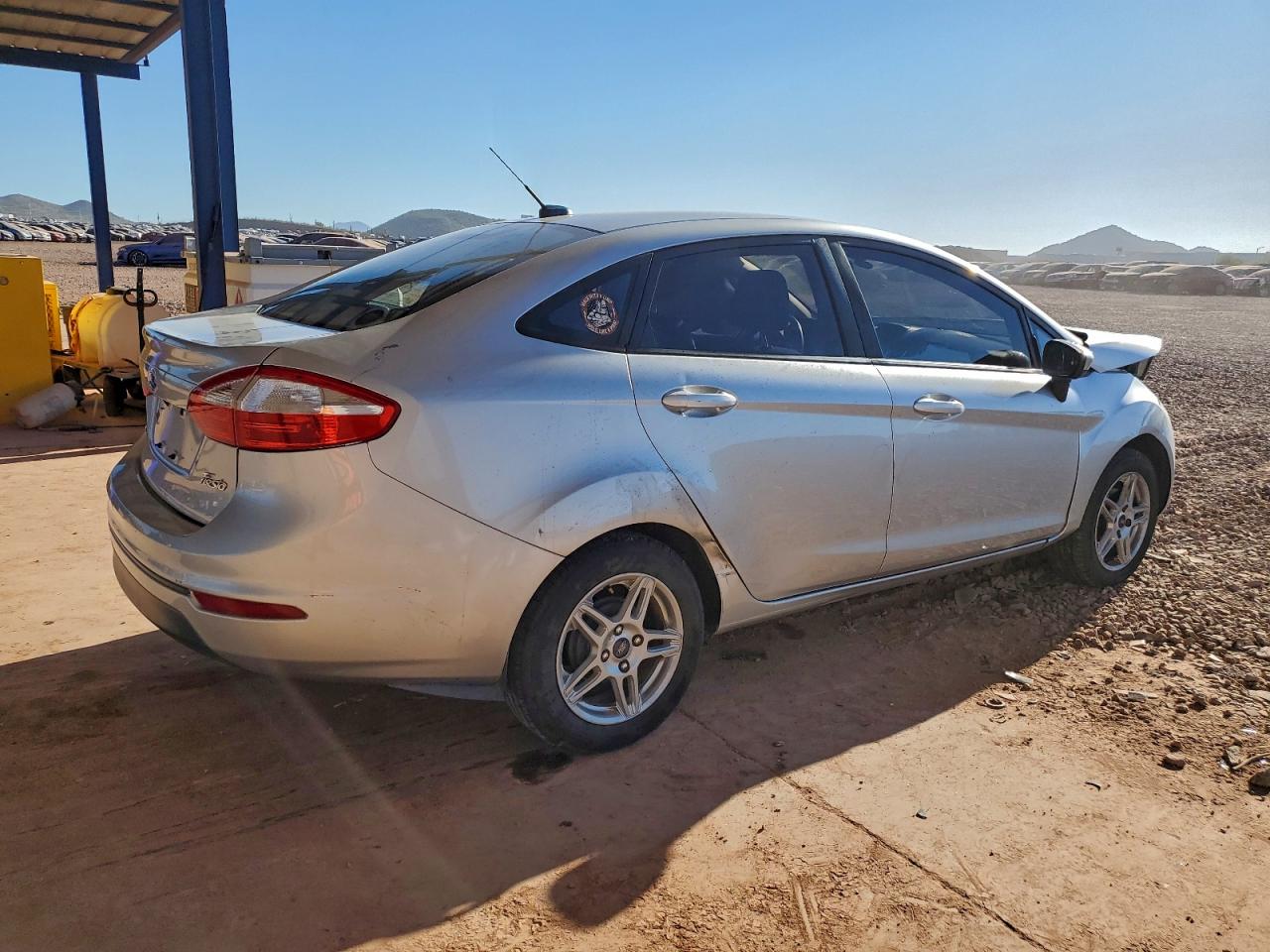 2019 FORD FIESTA SE photo 3