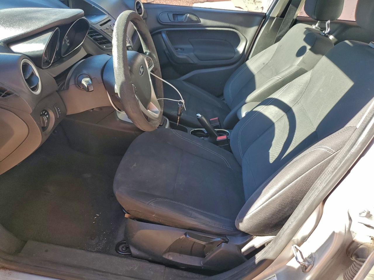 2019 FORD FIESTA SE photo 7