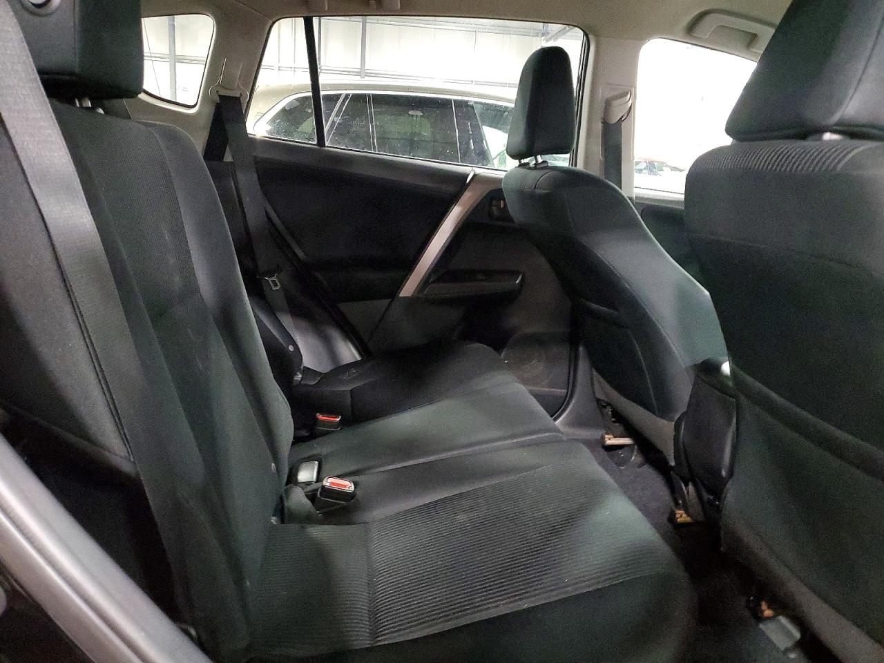 2016 TOYOTA RAV4 LE photo 21