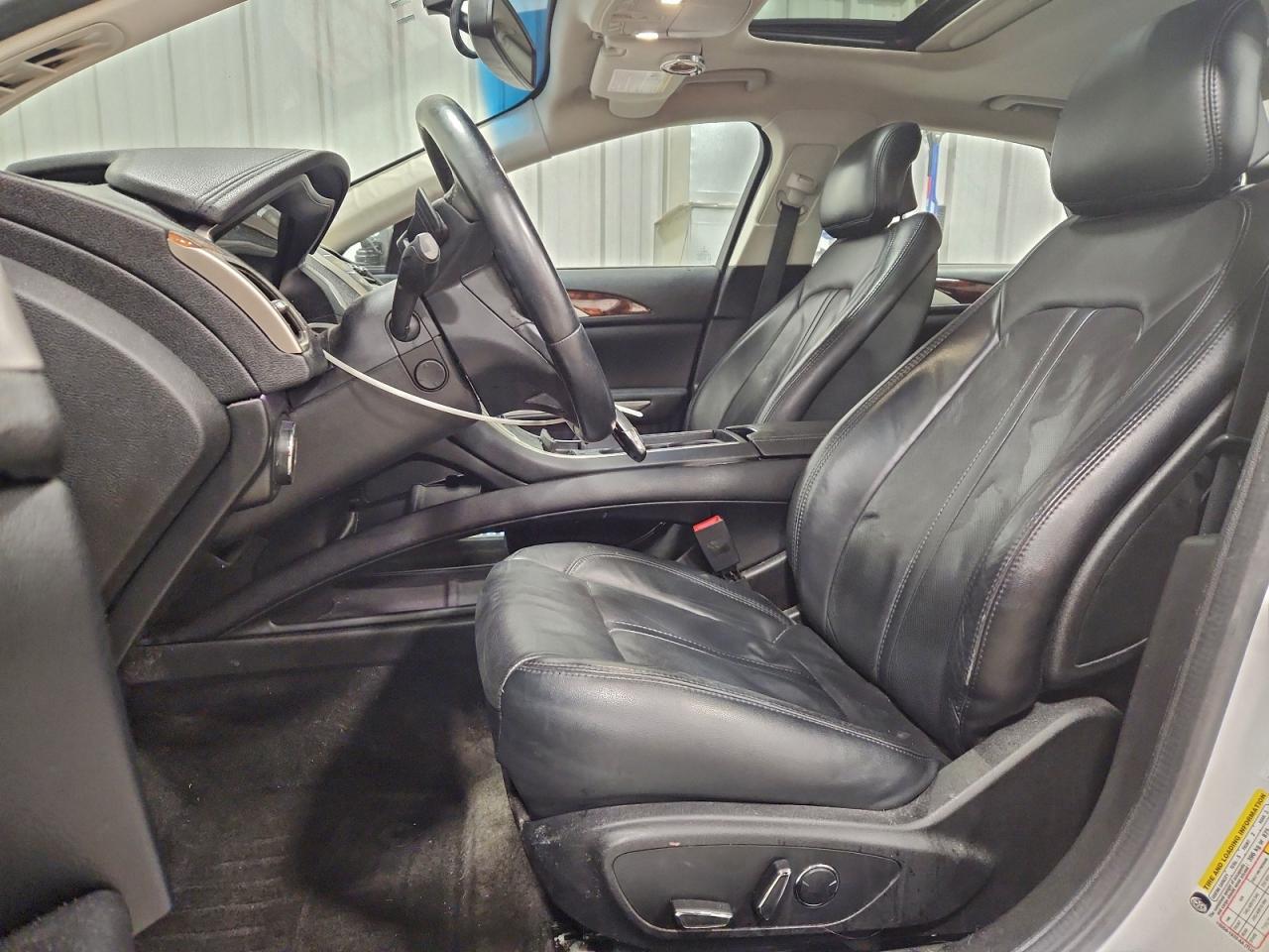 2015 LINCOLN MKZ photo 7