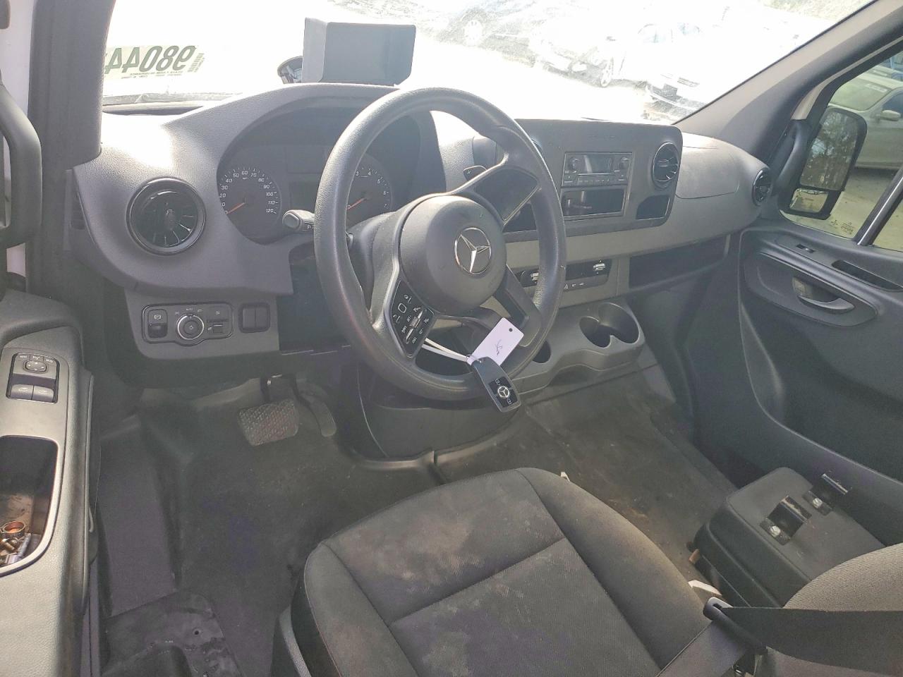 2020 MERCEDES BENZ SPRINTER 2500 DELIVERY VAN photo 8