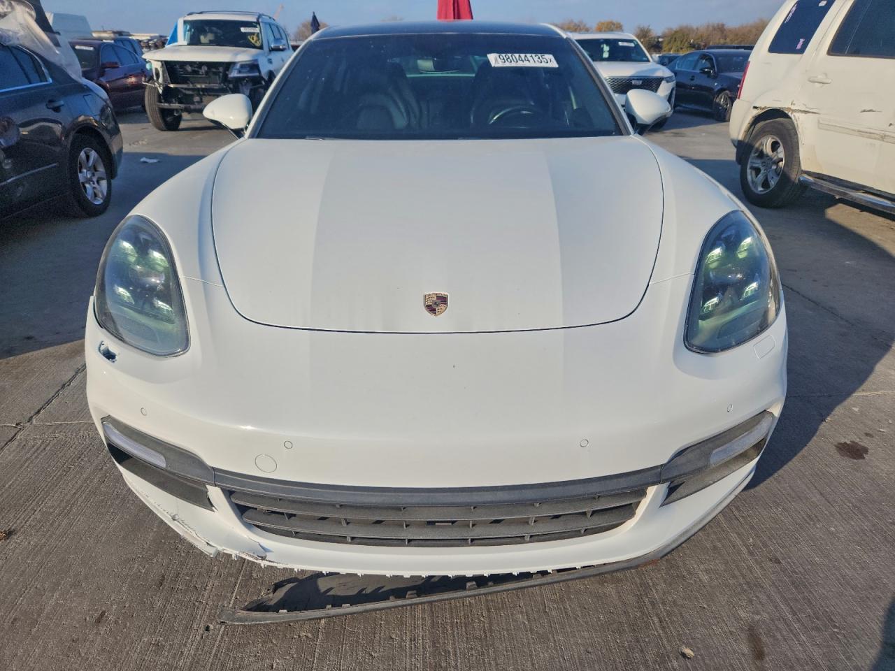 2018 PORSCHE PANAMERA 4 photo 5