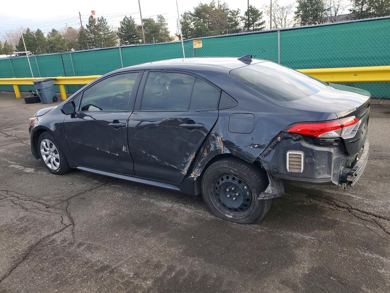 2024 TOYOTA COROLLA LE photo 2