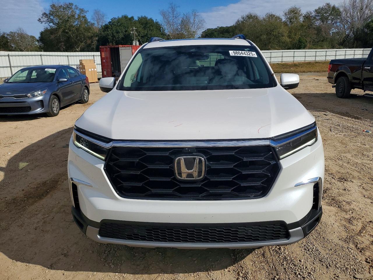 2025 HONDA PILOT ELITE photo 5