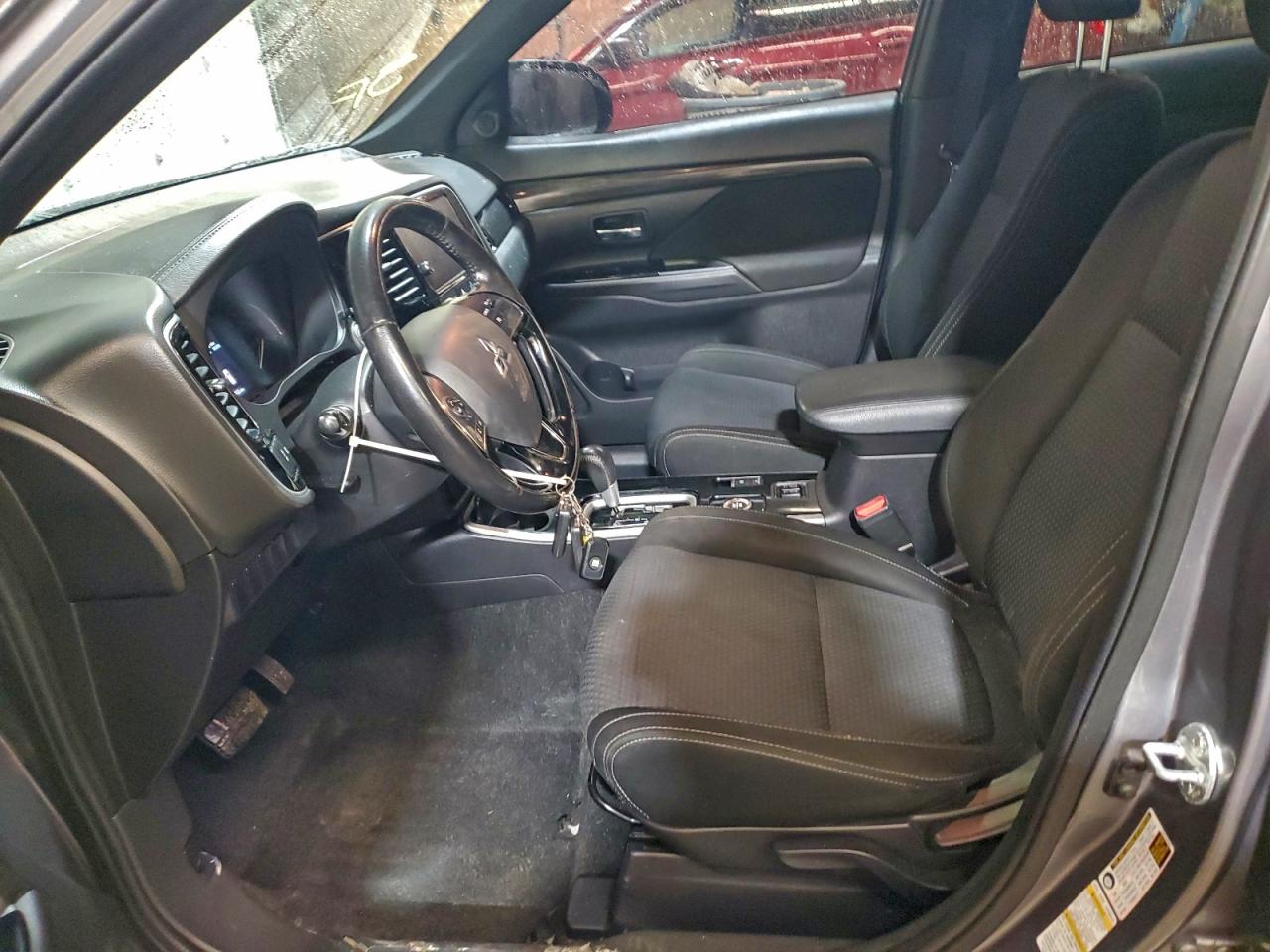2018 MITSUBISHI OUTLANDER SE photo 7
