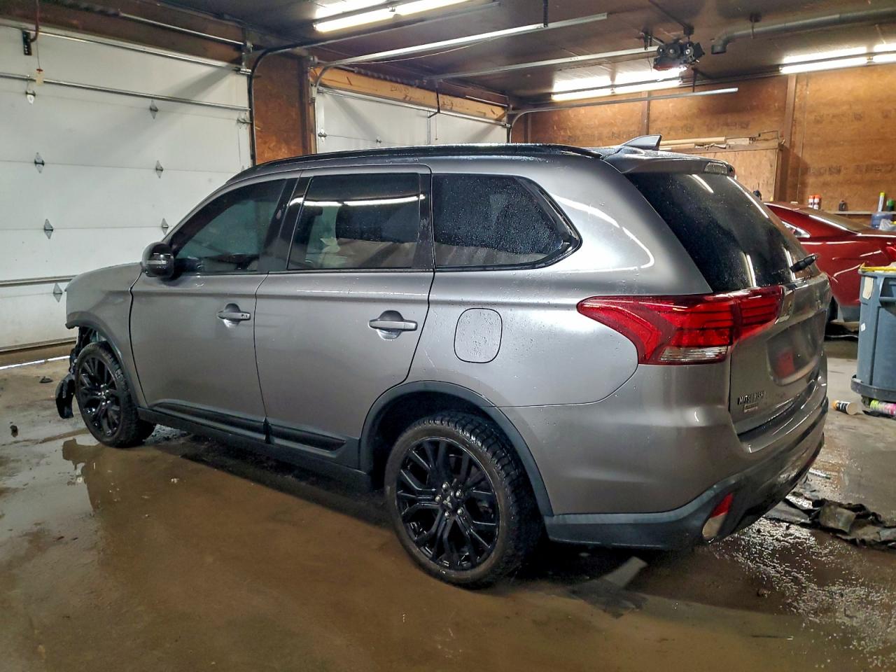 2018 MITSUBISHI OUTLANDER SE photo 2
