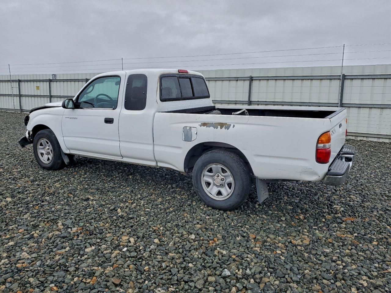 2002 TOYOTA TACOMA XTRACAB photo 2