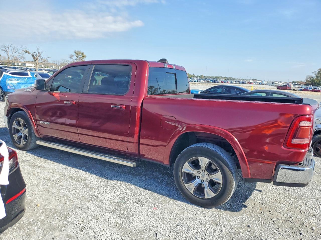 2019 RAM 1500 LARAMIE photo 2