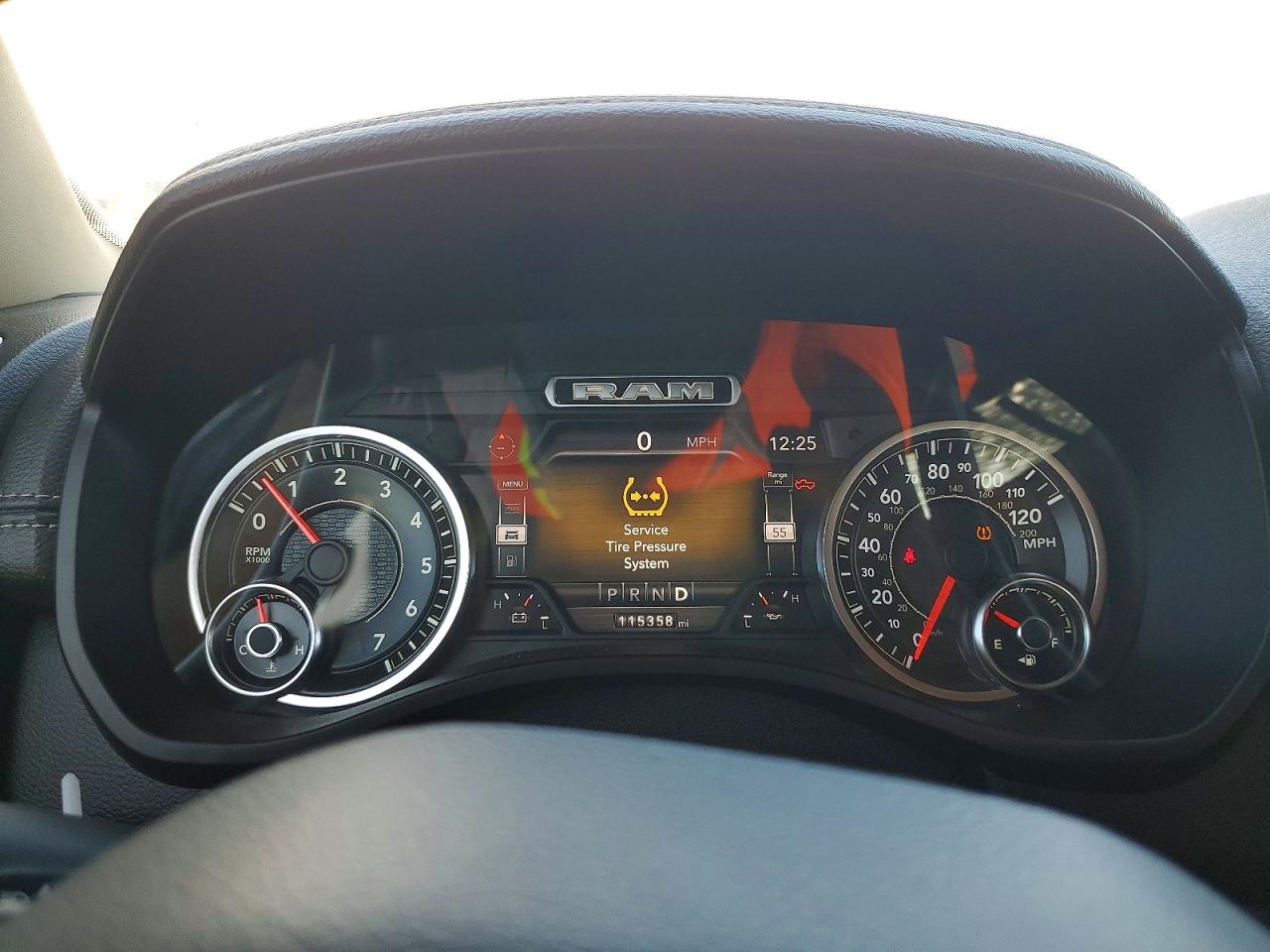 2019 RAM 1500 LARAMIE photo 9