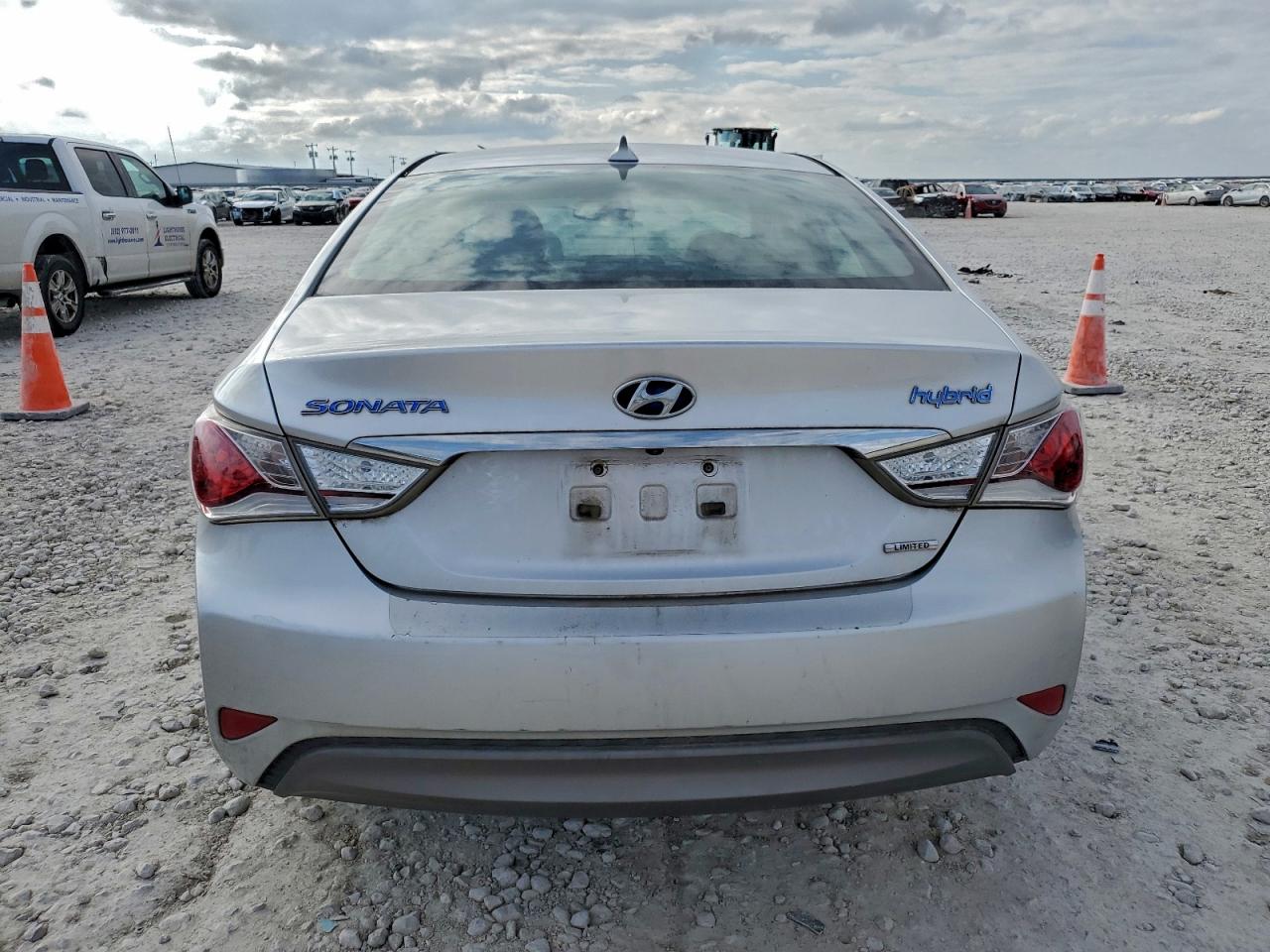 2013 HYUNDAI SONATA HYBRID photo 6