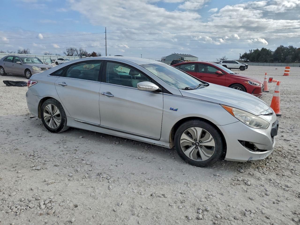 2013 HYUNDAI SONATA HYBRID photo 4