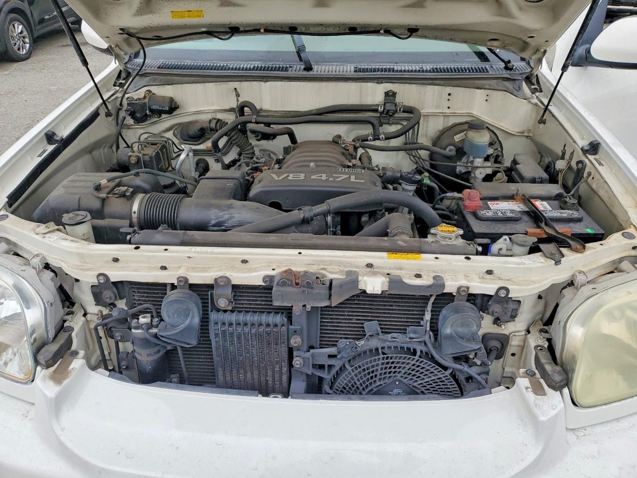 2005 TOYOTA SEQUOIA SR5 photo 11