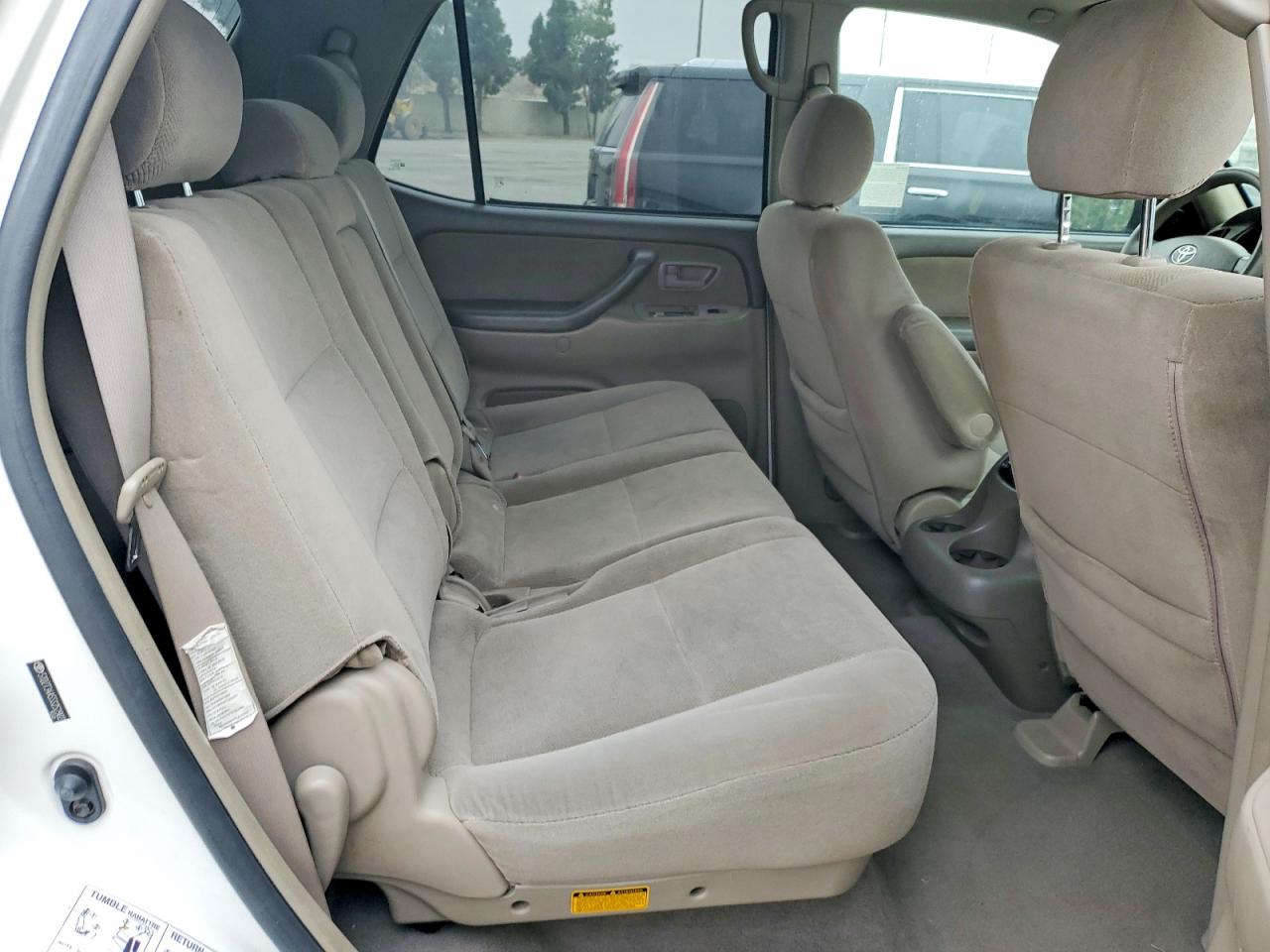 2005 TOYOTA SEQUOIA SR5 photo 10